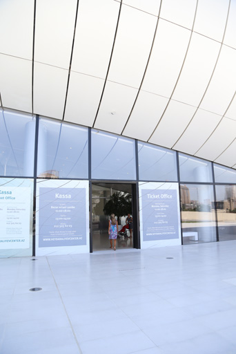 Светлые и темные лики Энди Уорхола (ФОТО)