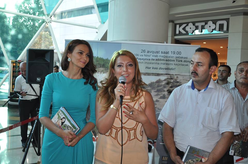 В Баку состоялась автограф-сессия книги Ганиры Пашаевой о древних регионах Турции (фото)