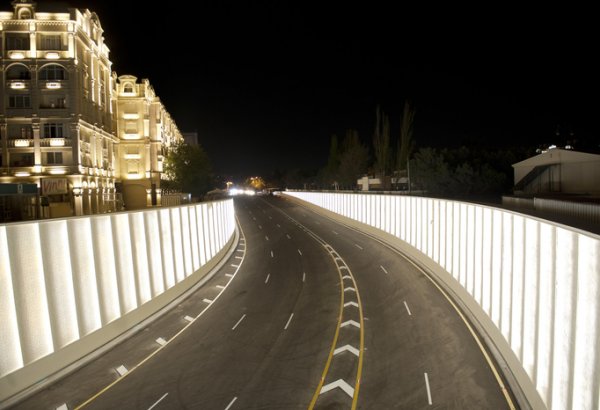 Схема проезда по новой дорожной развязке возле станции метро "Гянджлик" в Баку (ВИДЕО)