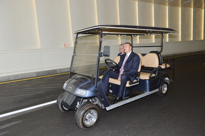 Ильхам Алиев принял участие в церемонии открытия дорожного узла тоннельного типа "Площадь Победы" (ФОТО)