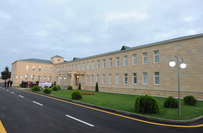 Президент Ильхам Алиев: За последние 10 лет во всех уголках Азербайджана очень сильны тенденции созидания и развития (ФОТО)