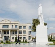 Президент Азербайджана прибыл с визитом в Билясуварский район (ФОТО)