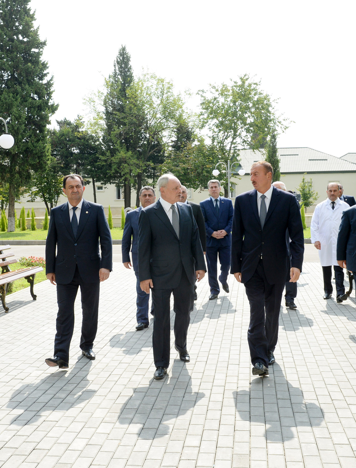 Президент Ильхам Алиев ознакомился с Центральной больницей Лянкярана после реконструкции (ФОТО)