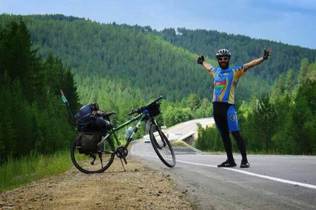 Рамиль Зиядов пересек Забайкалье, Сибирь и добрался до Китая: "Везде прославляю Азербайджан!" (фото)