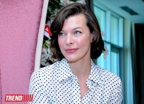 Милла Йовович восхищена Баку: "Я видела здесь такие здания, которые мы никогда не увидим в Америке"  (фото)
