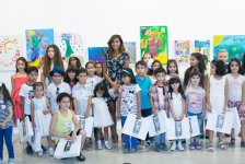 Пространство Современного Искусства "YARAT!" представило в Баку детскую выставку (фото)