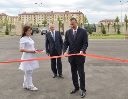 Президент Ильхам Алиев принял участие в открытии Евлахской центральной больницы (ФОТО)