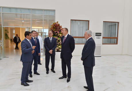 Президент Ильхам Алиев принял участие в открытии Евлахской центральной больницы (ФОТО)