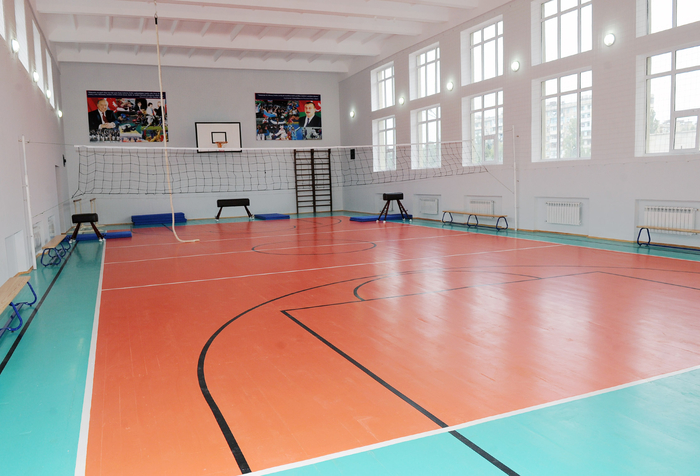 Президент Азербайджана ознакомился с состоянием зданий двух школ в Хатаинском районе Баку после реконструкции (ФОТО)