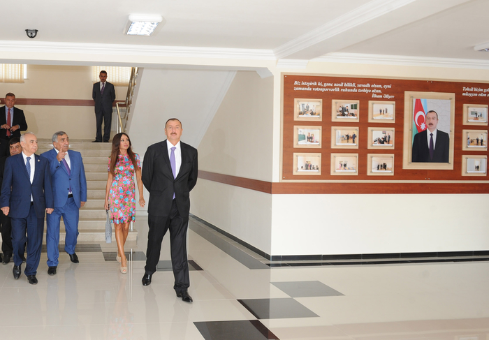 Президент Азербайджана и его супруга ознакомились с состоянием трех школ в Баку после капремонта (ФОТО)