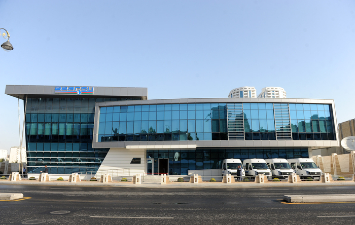 Президент Азербайджана и его супруга приняли участие в открытии нового здания центральной лаборатории ОАО "Азерсу" (ФОТО)