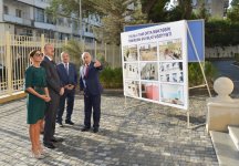 Президент Азербайджана и его супруга приняли участие в открытии школы в Ясамальском районе Баку после реконструкции (ФОТО)