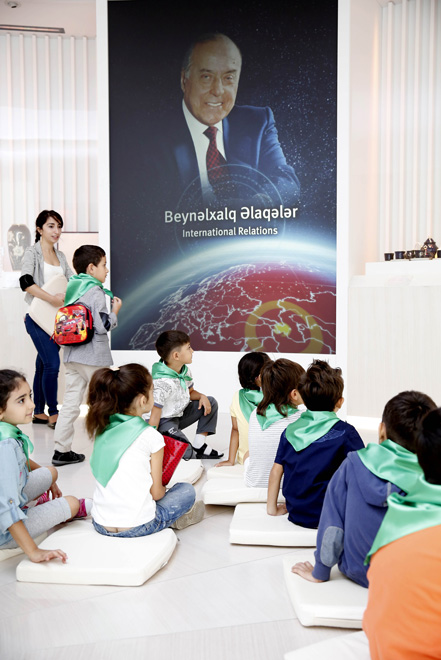 Стартовал новый проект для школьников Центра Гейдара Алиева (ФОТО)