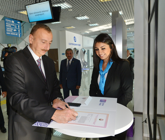 Президент Азербайджана принял участие в открытии третьего центра «ASAN xidmət» в Баку (ФОТО)