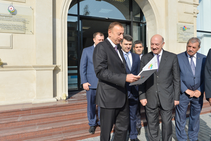 Президент Азербайджана принял участие в открытии третьего центра «ASAN xidmət» в Баку (ФОТО)