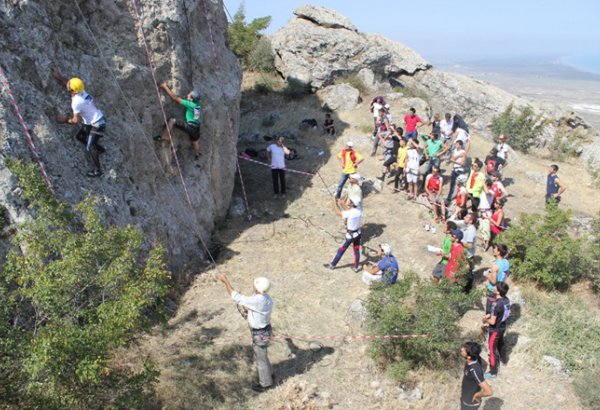 Представители гражданского общества, экологи и спортсмены выразили свое отношение к обвинениям Федерации альпинистов