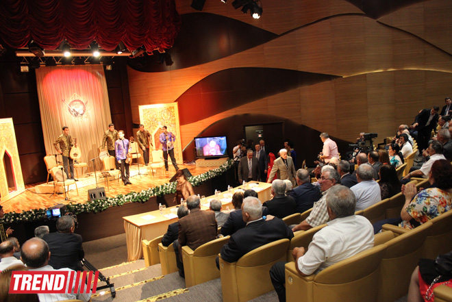 "Бакир Гашимов был замечательным исполнителем народных песен" - конкурс мугама  (фото)