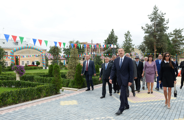 Президент Азербайджана ознакомился с условиями, созданными в парке Гейдара Алиева в Красной слободе (ФОТО)
