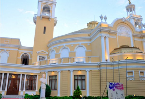 В Баку выступит российский пианист Никита Волов