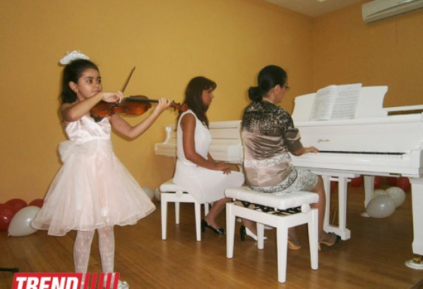 В Азербайджане стартовал проект "Содействие морально-культурному развитию юного поколения"