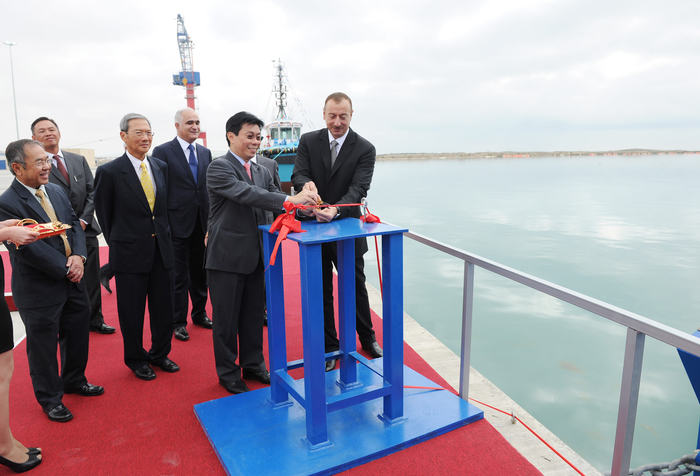 Президент Ильхам Алиев: Азербайджан будет вносить свой вклад в решение энергетических вопросов и на Европейском континенте (ФОТО)