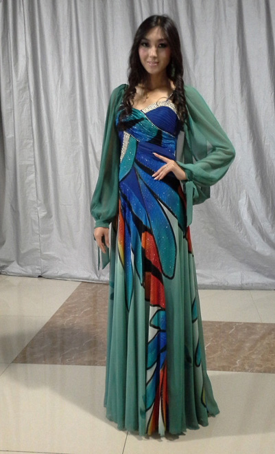 Фахрия Халафова приняла участие в Евразийском  фестивале одежды "Шёлковый путь - 2013" (фото)