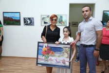 Выставка "Привлекательные цвета" стала праздником для талантливых художников -  Гюльнара Халилова (фото)