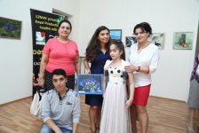 Выставка "Привлекательные цвета" стала праздником для талантливых художников -  Гюльнара Халилова (фото)