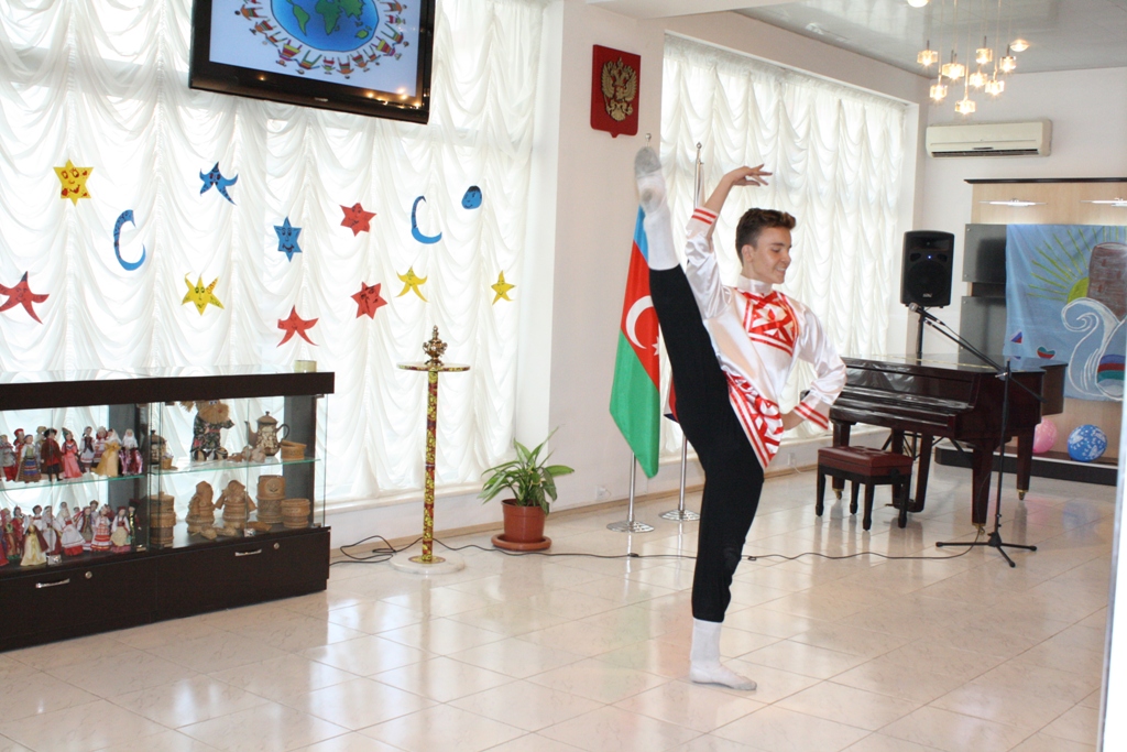 В Баку отметили Международный день мира (фото)