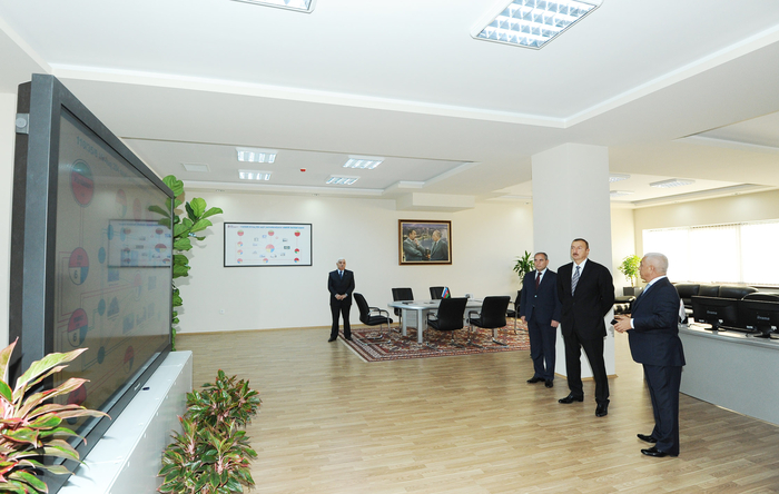 Ильхам Алиев принял участие в церемонии сдачи в эксплуатацию электрической подстанции в Низаминском районе Баку (ФОТО)