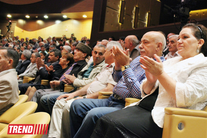 "Эйнулла Джабраилов прославился как вдохновенный исполнитель ашугских напевов" - конкурс мугама (фото)