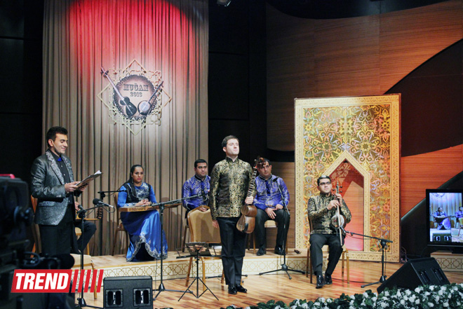 "Эйнулла Джабраилов прославился как вдохновенный исполнитель ашугских напевов" - конкурс мугама (фото)