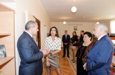 Первая леди Азербайджана приняла участие в церемонии открытия нового жилого здания для выпускников интернатов и детских садов (версия 3) (ФОТО)