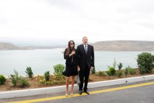 Президент Азербайджана и его супруга приняли участие в церемонии открытия ряда крупных объектов в Шабранском районе (ФОТО)