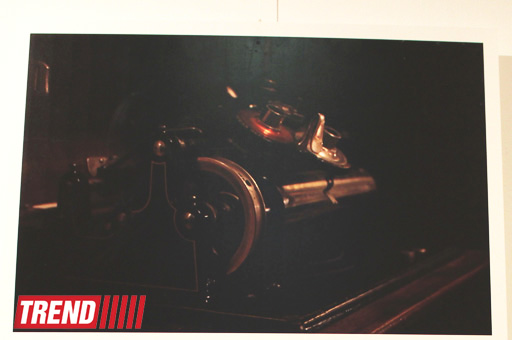 В Баку открылась фотовыставка личных вещей корифеев культуры и искусства (фото)