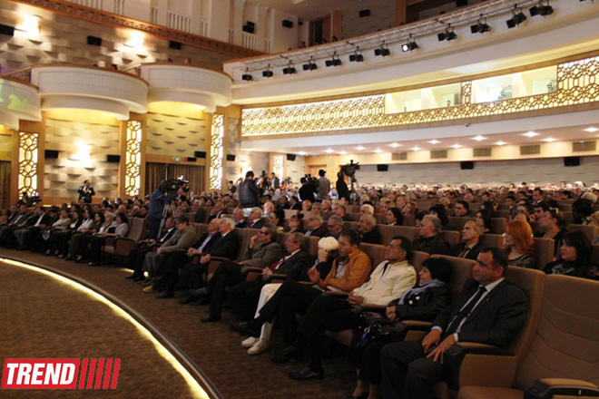 Звезды кино на красной дорожке, потрясающее шоу - "Азербайджанфильм-90" (ФОТО)