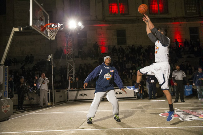 Азербайджанский спортсмен принял участие в "Битве королей" в тюрьме Алькатрас (фото)