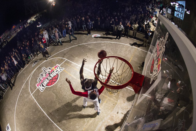 Азербайджанский спортсмен принял участие в "Битве королей" в тюрьме Алькатрас (фото)