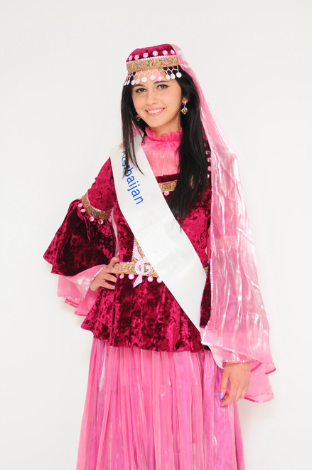 Ирада Балаханова  представит Азербайджан на конкурсе красоты в Африке (фото)