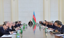 Под председательством Ильхама Алиева состоялось заседание правительства по итогам 9 месяцев 2013 года и предстоящим задачам (ФОТО)