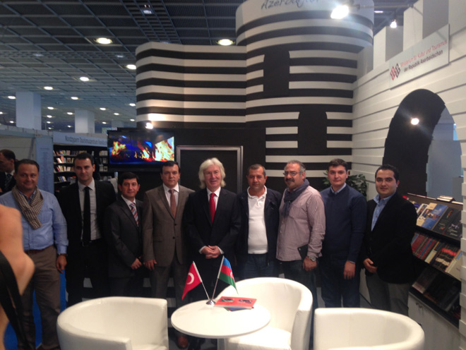 Азербайджан представлен на крупнейшей книжной ярмарке мира Frankfurter Buchmesse (фото)