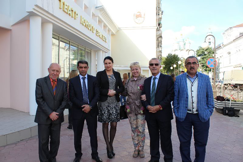 Азербайджанский ТЮЗ провел гастроли в городах России (фото)