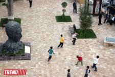 Алиага Вахид и детский футбол в Ичери Шехер (фотосессия)