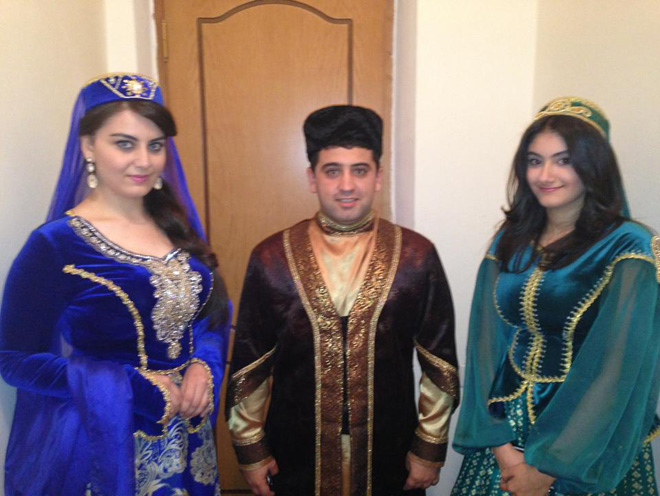 В Хазарском районе Баку и Хырдалане проходит конкурс мугама (фото)