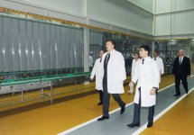Президент Азербайджана принял участие в открытии хлебозавода и парка в Хатаинском районе Баку (ФОТО)