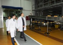 Президент Азербайджана принял участие в открытии хлебозавода и парка в Хатаинском районе Баку (ФОТО)