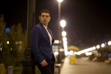 Победитель "Azəristar" Эльшан Джафарзаде реализует проект "Sev demə" (видео)