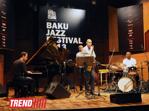 Жерар Депардье принял участие в открытии Бакинского международного джаз-фестиваля (фото)