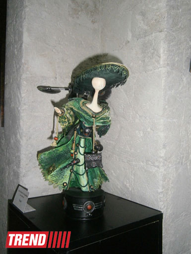 В Баку открылась выставка "Эспрессо по-марсиански": кукольные фантазии на тему о жизни на Марсе (фото)