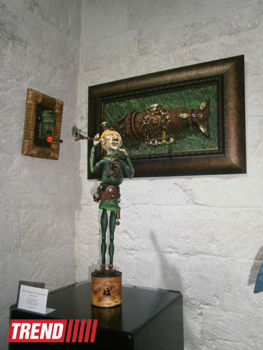 В Баку открылась выставка "Эспрессо по-марсиански": кукольные фантазии на тему о жизни на Марсе (фото)